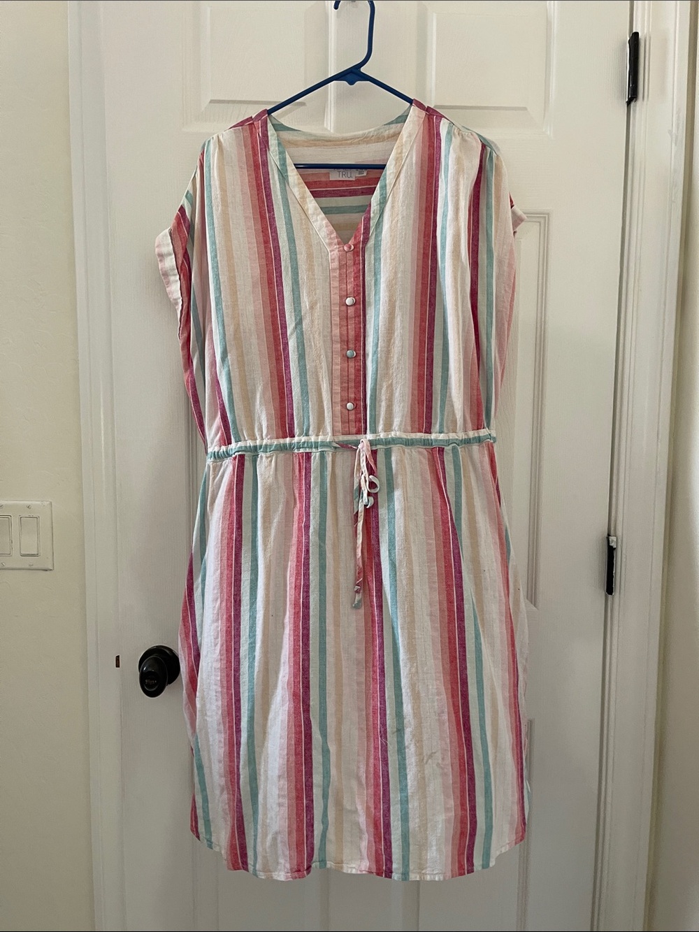 Time and Tru Pastel Multicolor Striped V‑Neck Dress